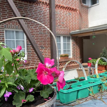 Pension Zum Blumchen シュヴェリーン エクステリア 写真